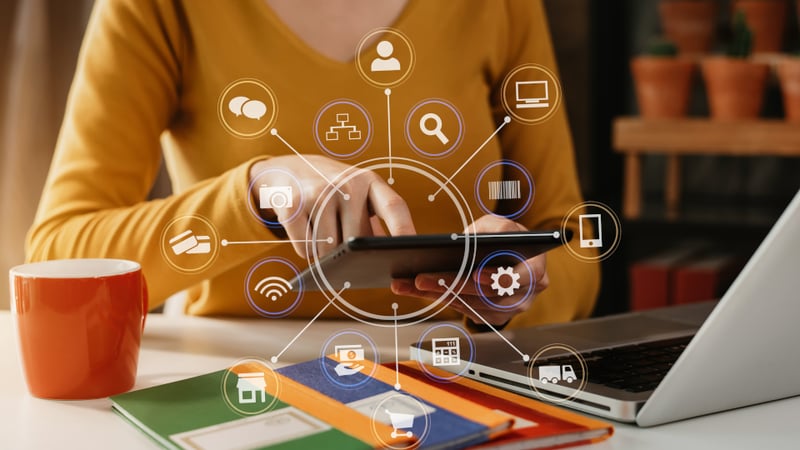 cuánto cuesta implementar un CRM