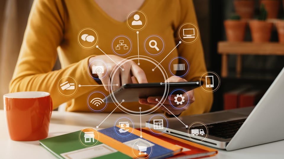 cuánto cuesta implementar un CRM