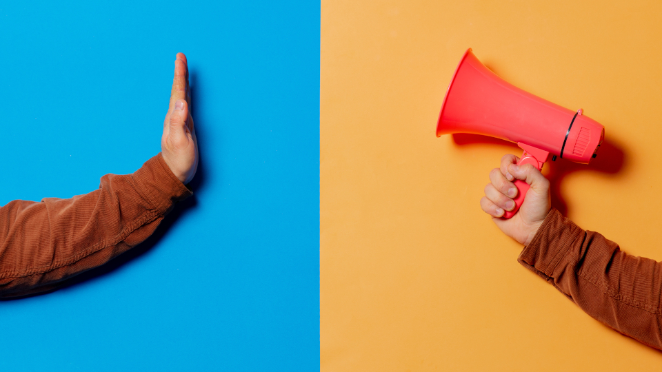 Marketing vs. Ventas: Cómo el CRM resuelve la guerra de los leads
